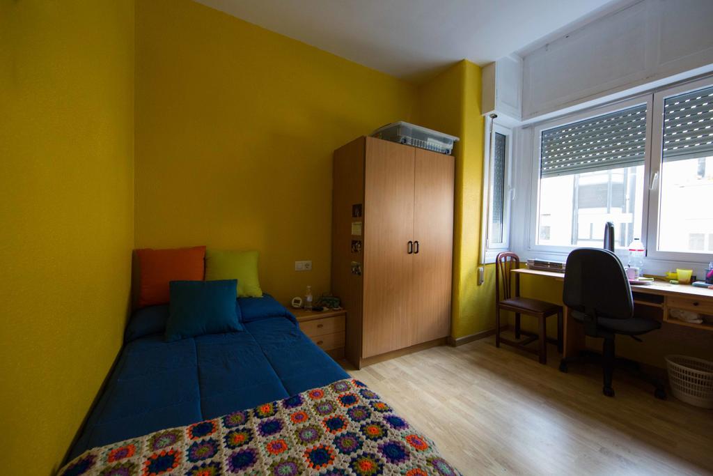 Отель Residencia Molares 9 Виго Экстерьер фото